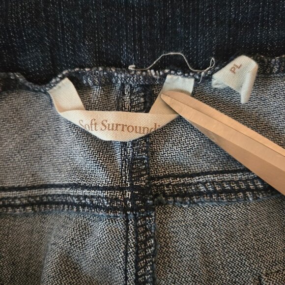 Soft Surroundings dark denim stretch crop jeans Size PL - Picture 5 of 5